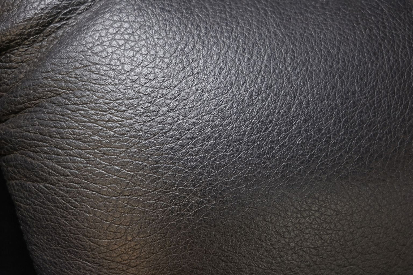 Mopane 100% Genuine Leather Rocking Single Seater Recliner Chair Sofa.